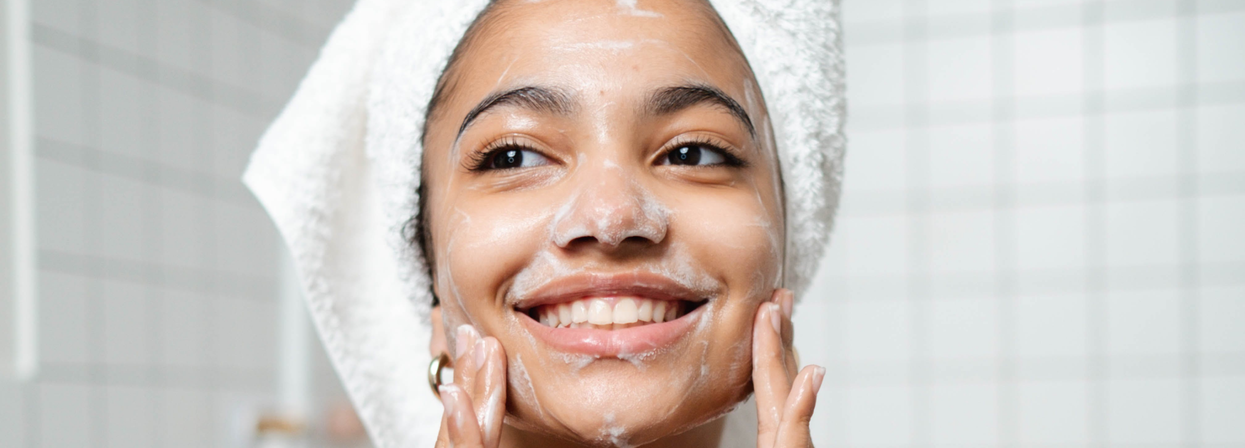 tween washing face